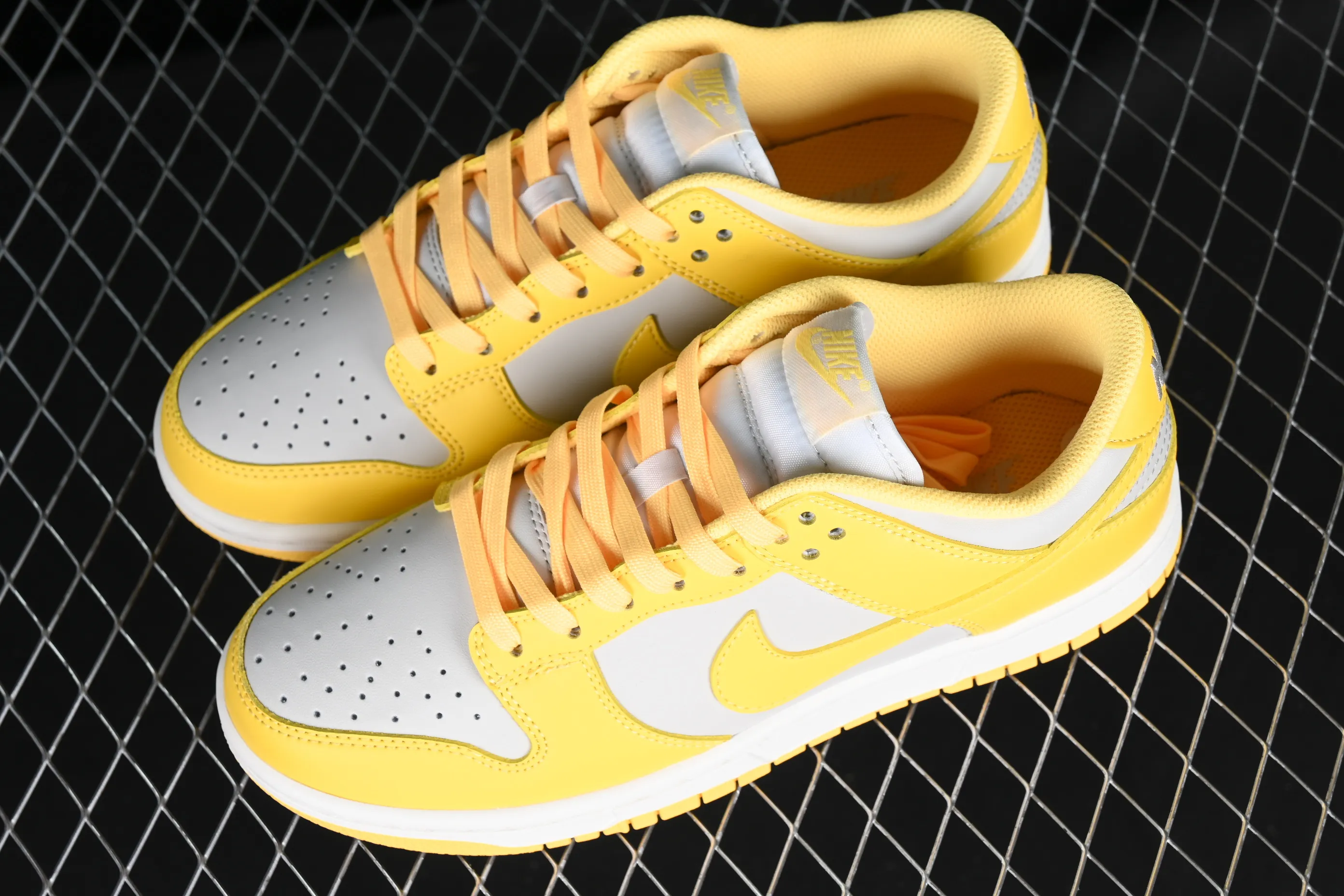 All Categories Nk SB Dunk Series Nk SB Dunk Low Low-top sneakers Nk Dunk Low Retro yellow-gray SB low-top sports and leisure sneakers DD1503-002